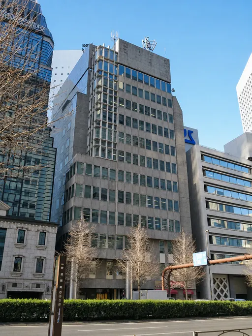 日本恒生ソフトウェア株式会社が歩みを重ねてきた新宿のオフィスビル